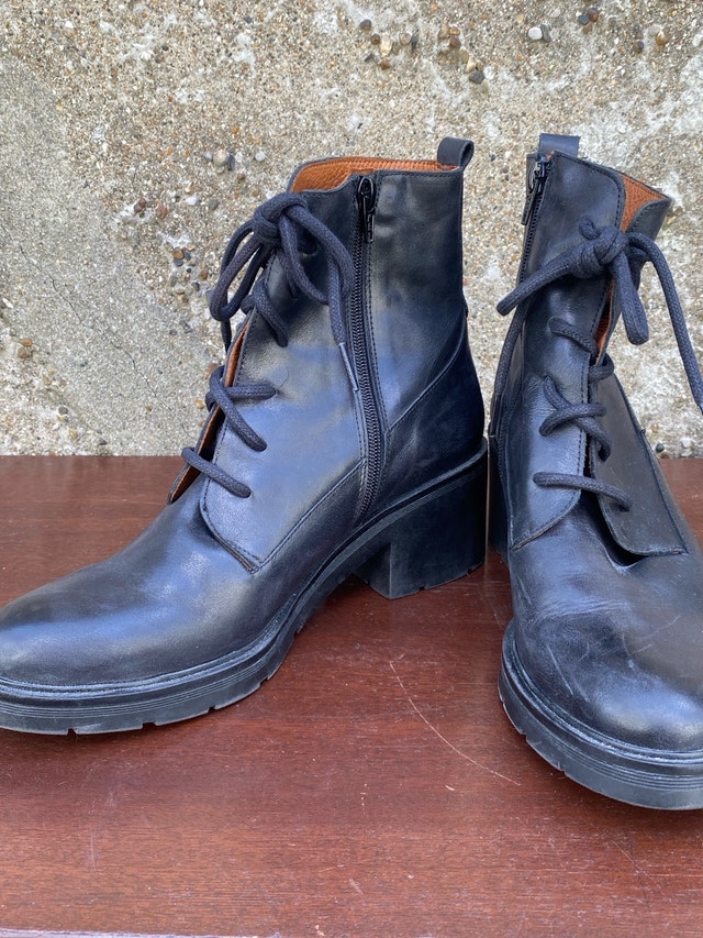 David Tyler Boots - Women's Sz. 8-8.5 - photo 4