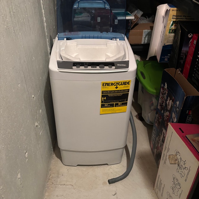 Apartment sized washer, brand new - photo 4