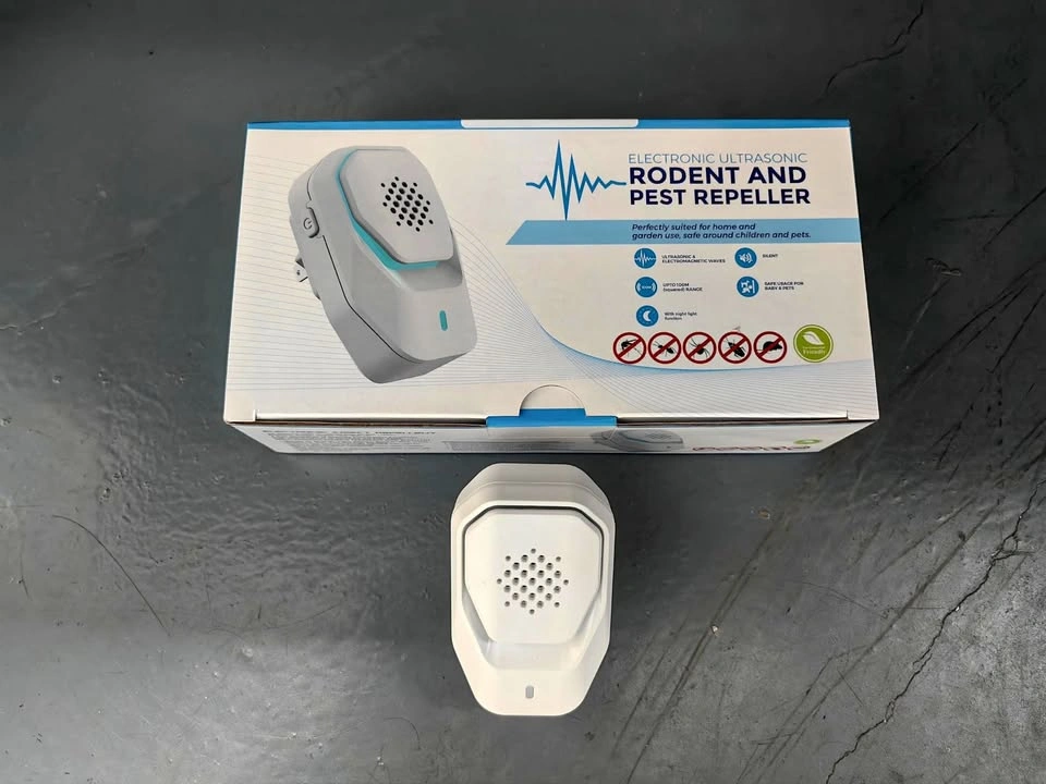 6pack Electronic Ultrasonic Pest Repeller - Silent, Kid/Pet Safe