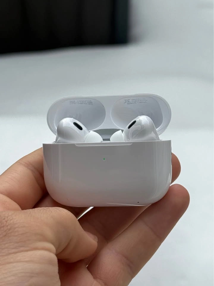 AirPods Pro (2nd Gen) - photo 2