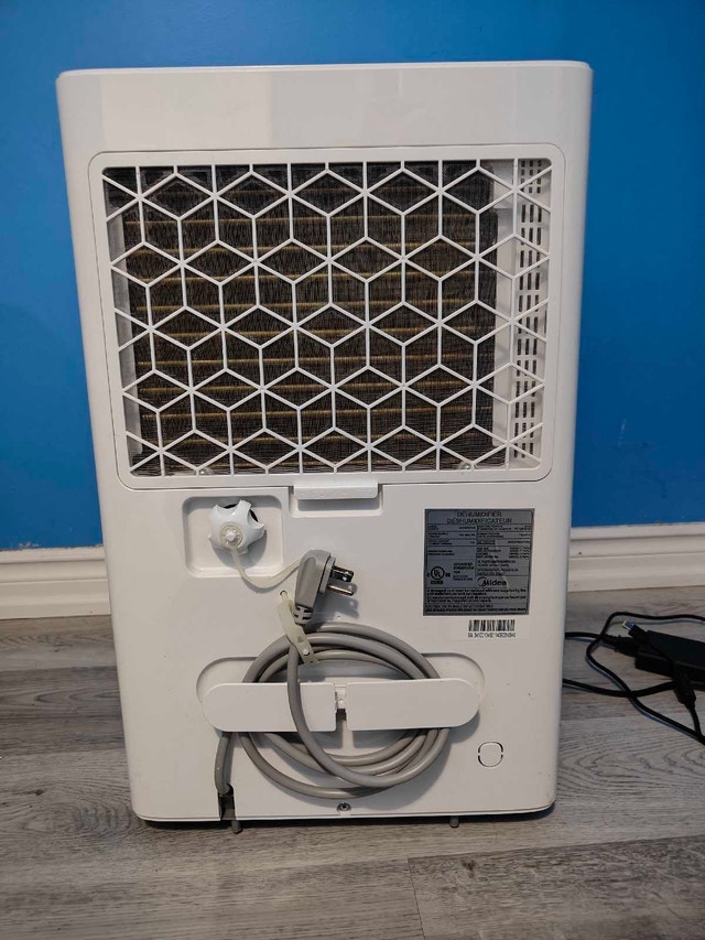 Midea 50 pint dehumidifier - photo 3