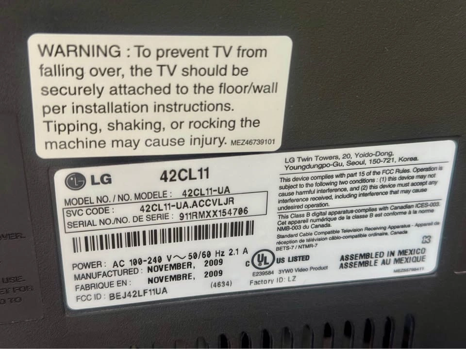 LG 42" TV - Perfect Condition - HDMI Ready - photo 2