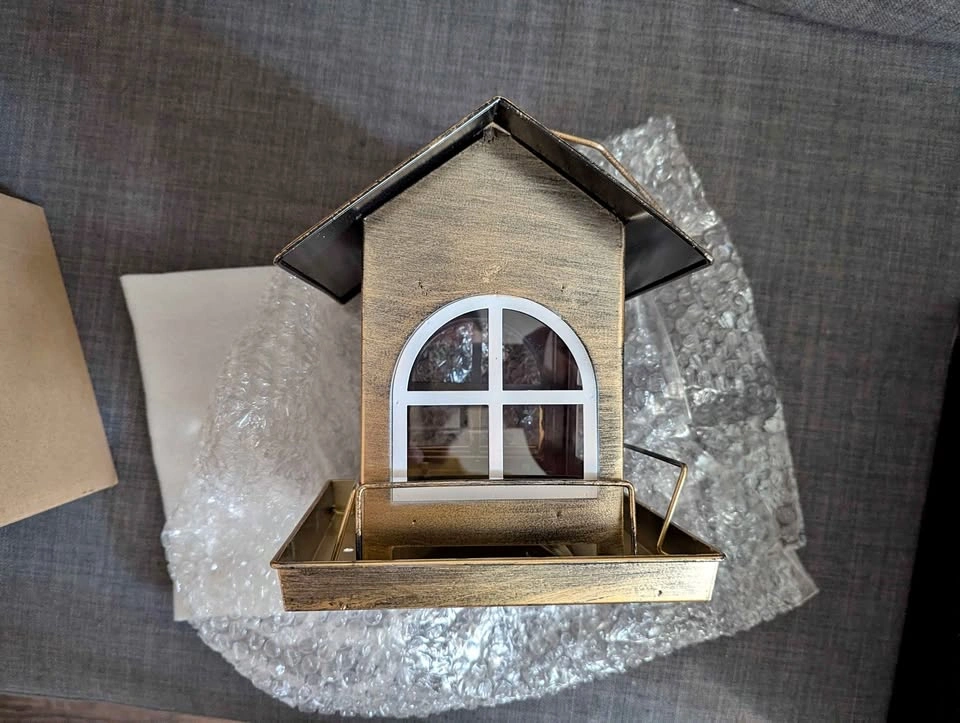Metal Bird Feeder - New
