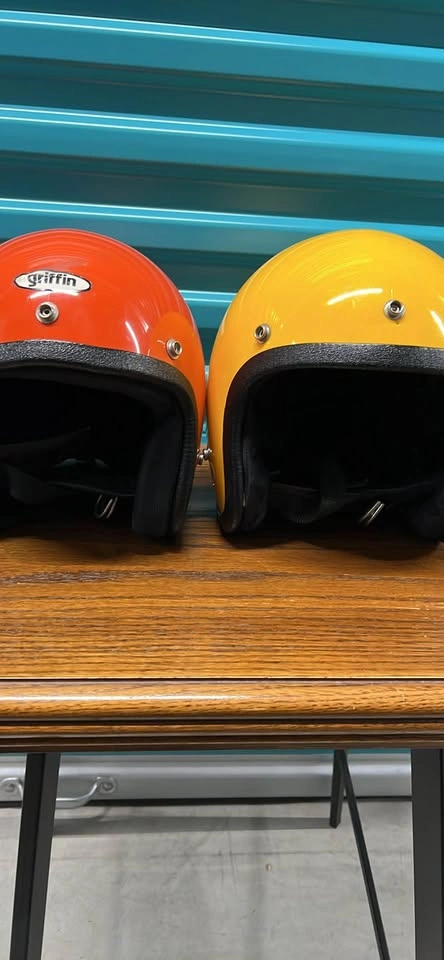 Vintage Griffin & Companion Display Helmets - photo 2