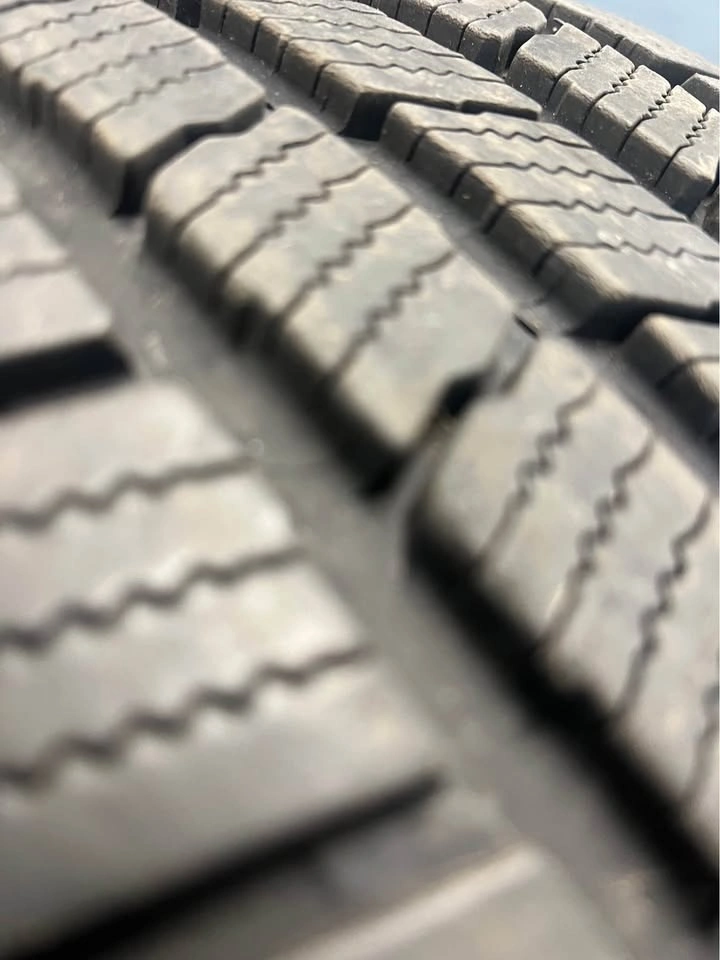 235/55/19 Michelin Defender Pair (2 tires) - photo 3