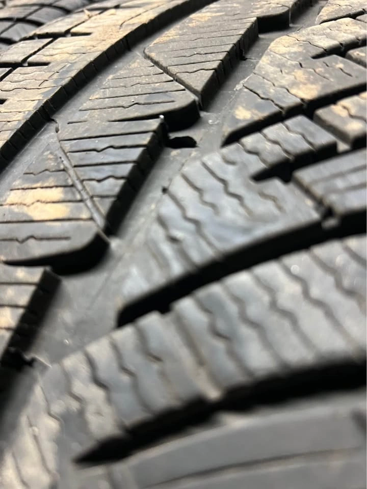 265/30/20 Michelin Pilot Alpin PA4 Winter Tires (Pair) - photo 2