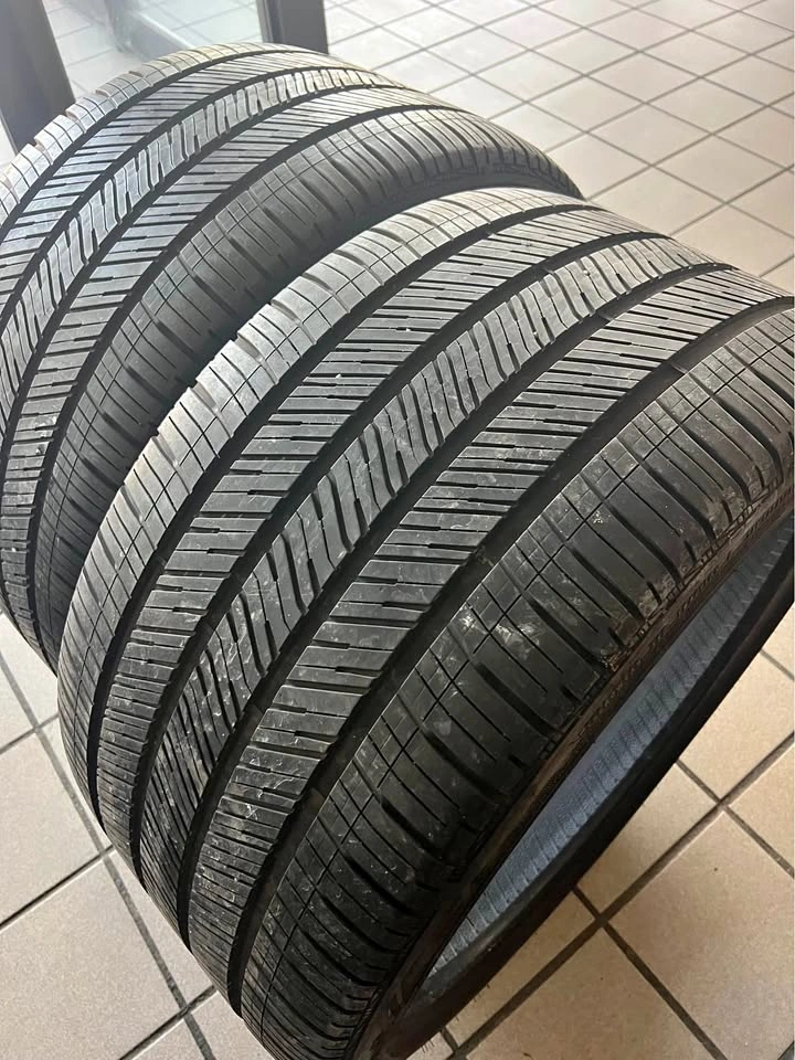 305/30/21 Goodyear Eagle Touring Pair