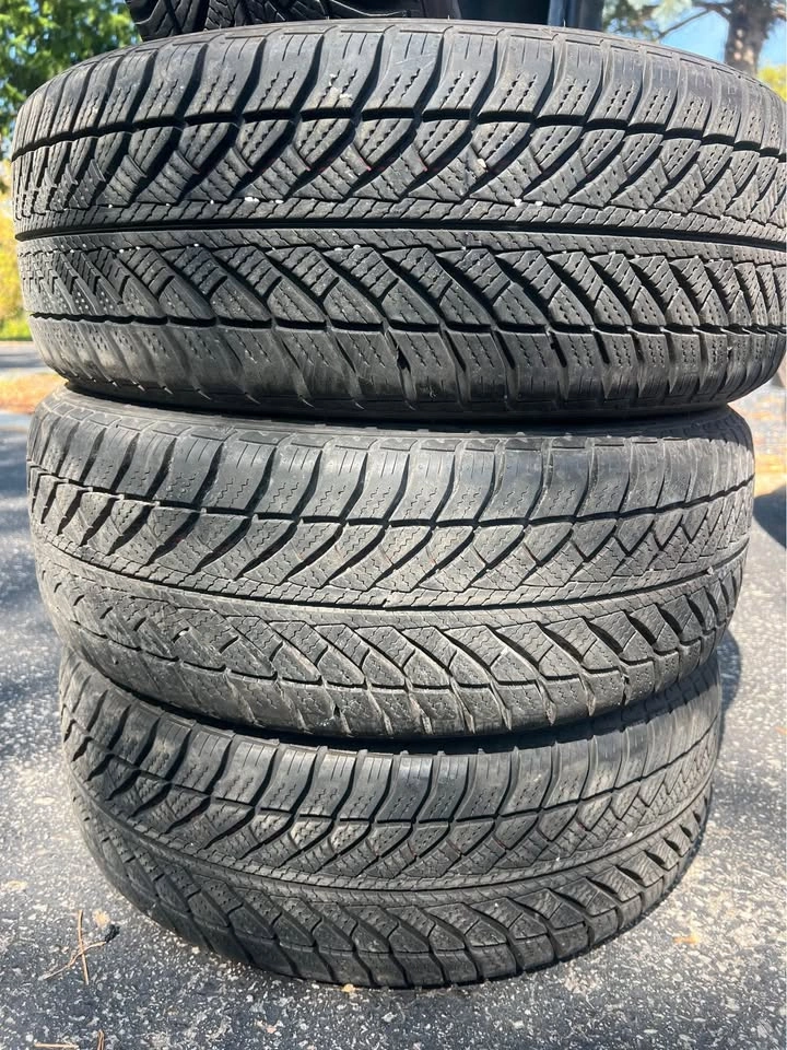 195/55/16 Goodyear Ultragrip 8 Winter Tires - photo 2