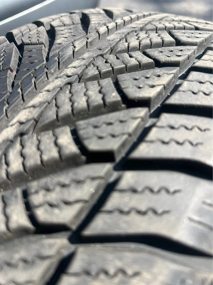 195/55/16 Goodyear Ultragrip 8 Winter Tires - photo 4