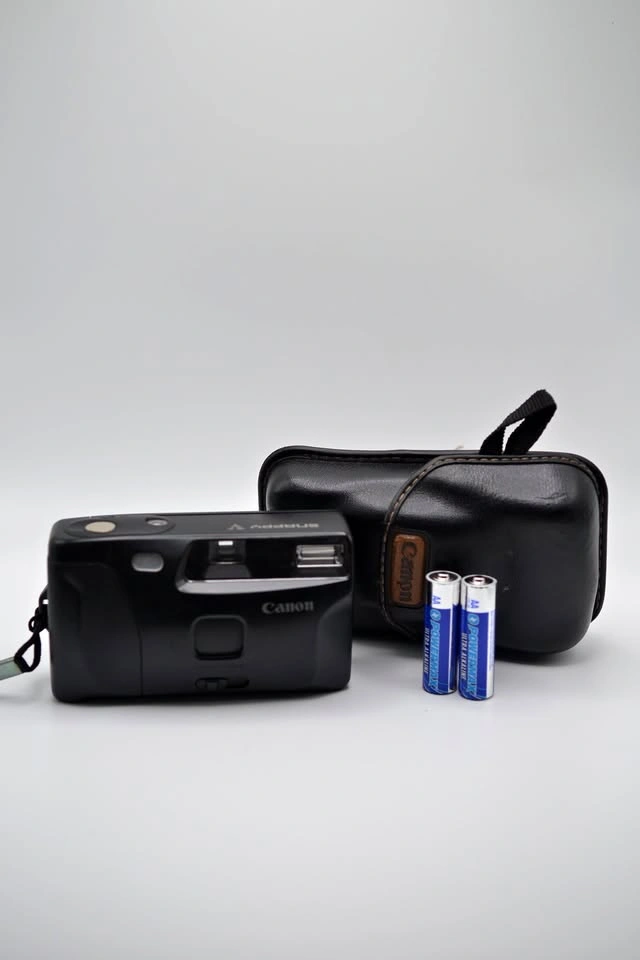 Vintage Film Camera – Canon Snappy V | Compact Point-and-Shoot