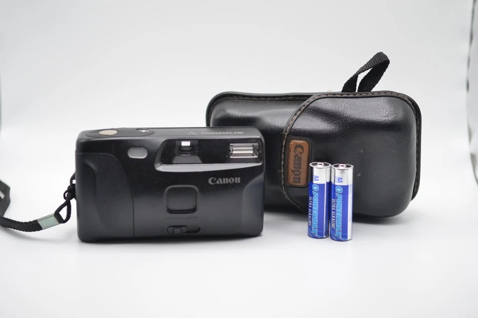 Vintage Film Camera – Canon Snappy V | Compact Point-and-Shoot - photo 3