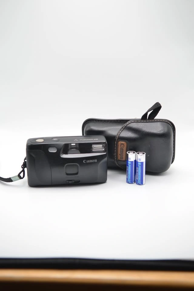 Vintage Film Camera – Canon Snappy V | Compact Point-and-Shoot - photo 4