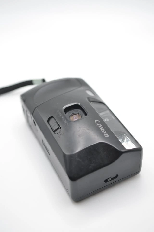 Vintage Film Camera – Canon Snappy V | Compact Point-and-Shoot - photo 5