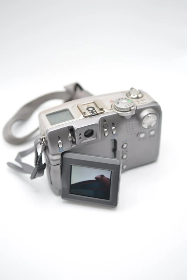 Vintage Digicam – Canon PowerShot G2 | Compact Digital Camera - photo 4