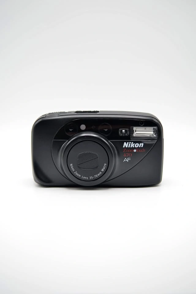 Vintage Film Camera – Nikon Zoom Touch 470 AF | Compact Point-an
