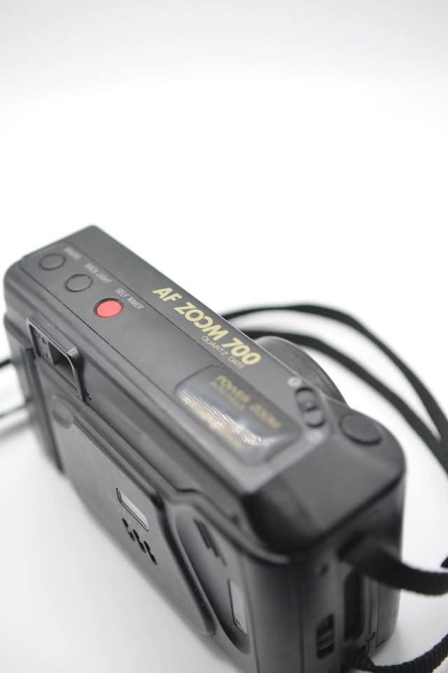 Vintage Film Camera – Samsung AF Zoom 700 | Compact Point-and-Sh - photo 3
