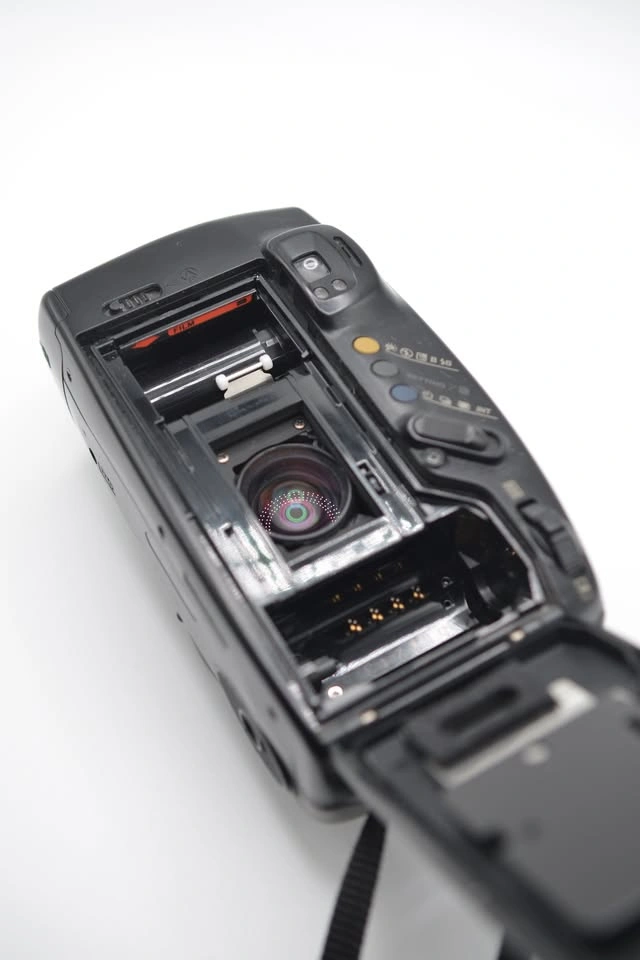 Vintage Film Camera – Pentax Zoom 105 Super | Compact Point-and- - photo 3