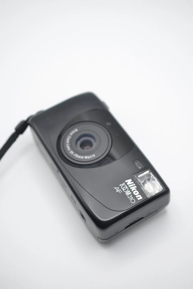Nikon Zoom 310 AF 35mm Film Camera - photo 2