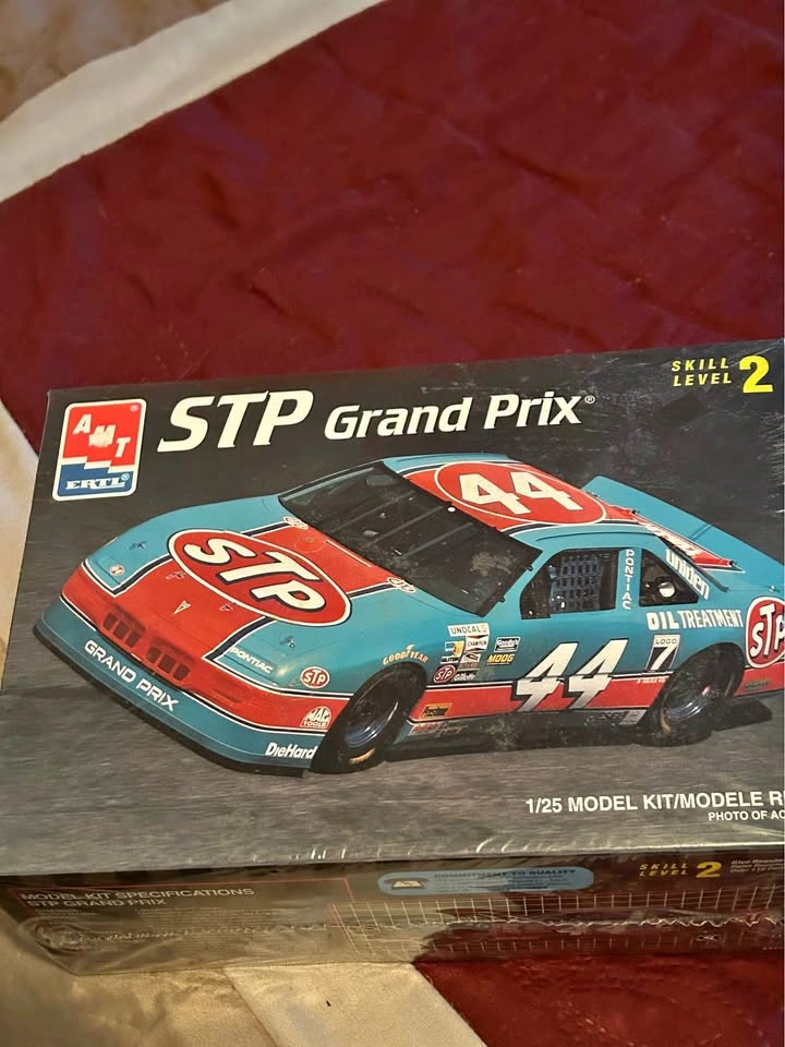 AMT NASCAR Grand Prix Model Kit