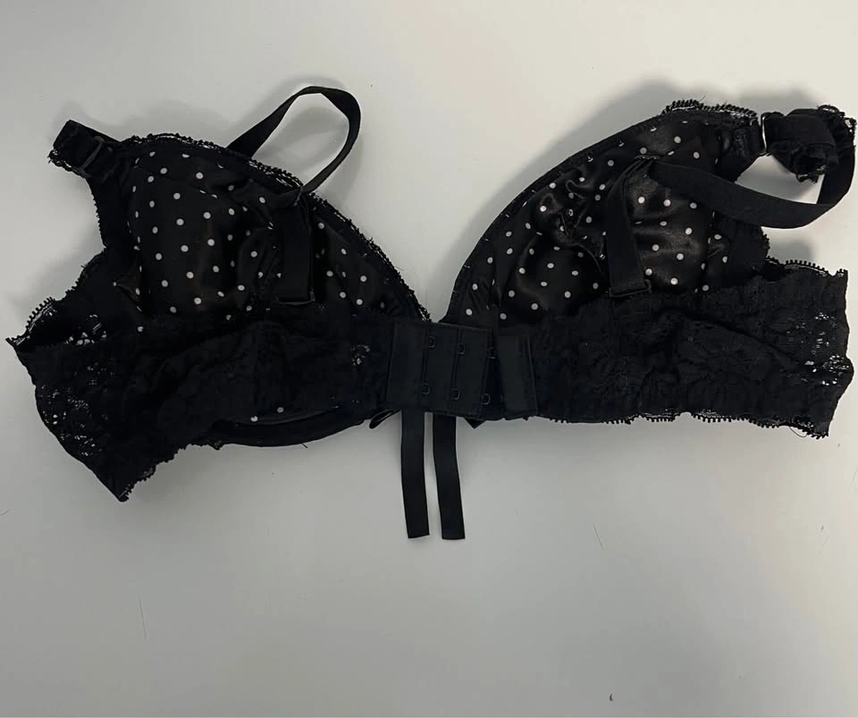Black Ruffle Push Up Bra from Japan size approx 36B - photo 2