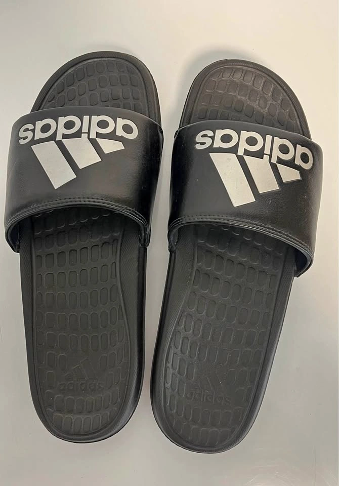 Men’s Adidas Slides Size 11