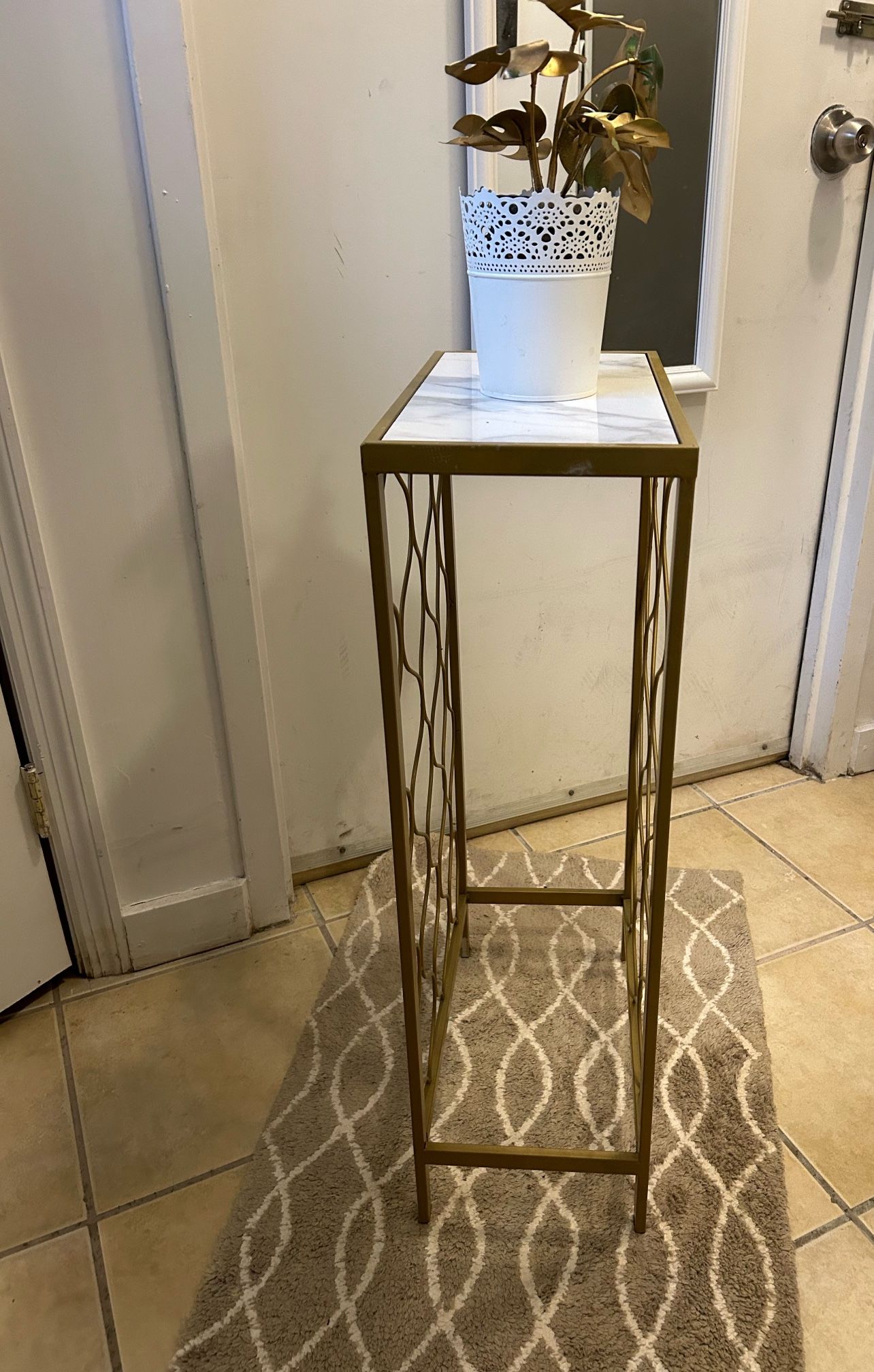 Modern Gold Side Table - photo 3