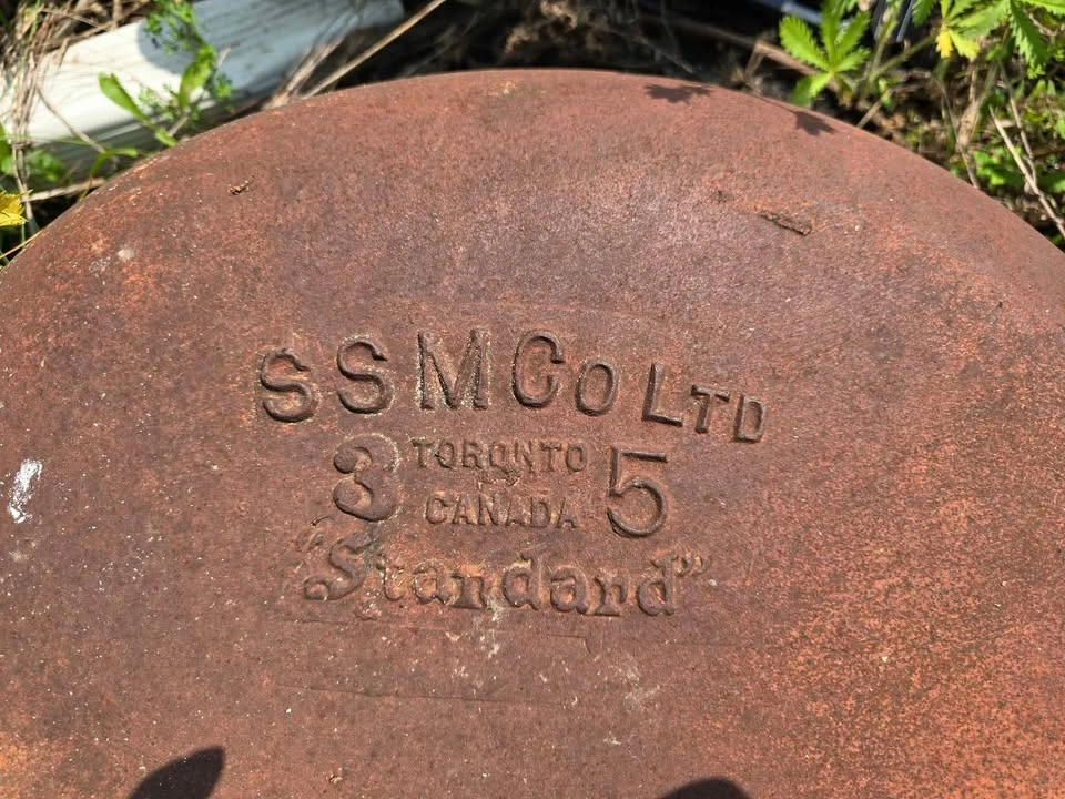 Cast iron tub - photo 2