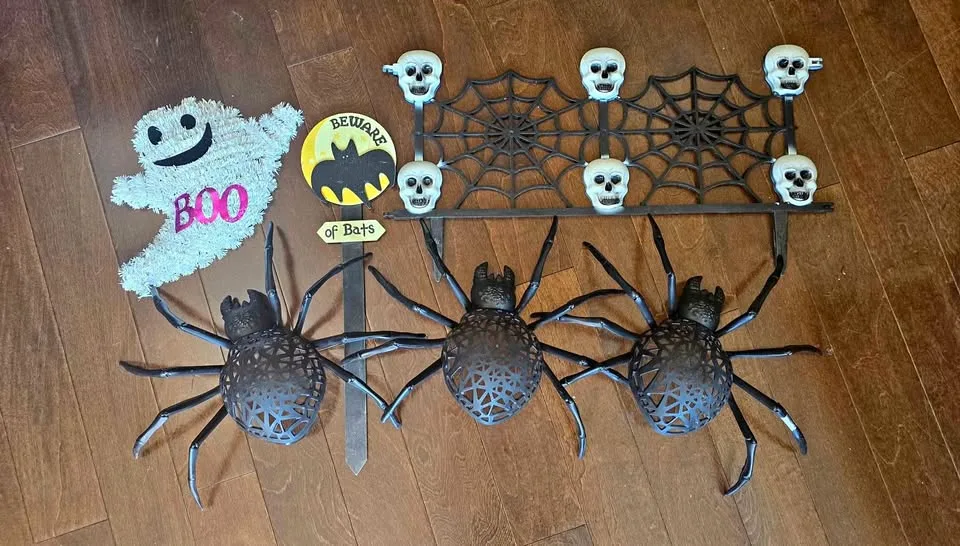 Halloween decorations ($5 for all) thumbnail