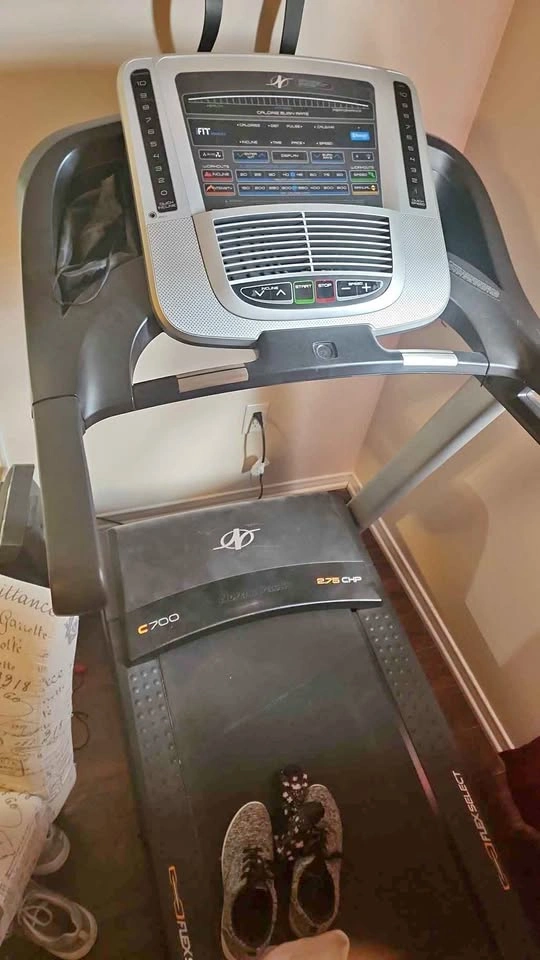 NordicTrack C700 Treadmill - 2.75 CHP Fitness
