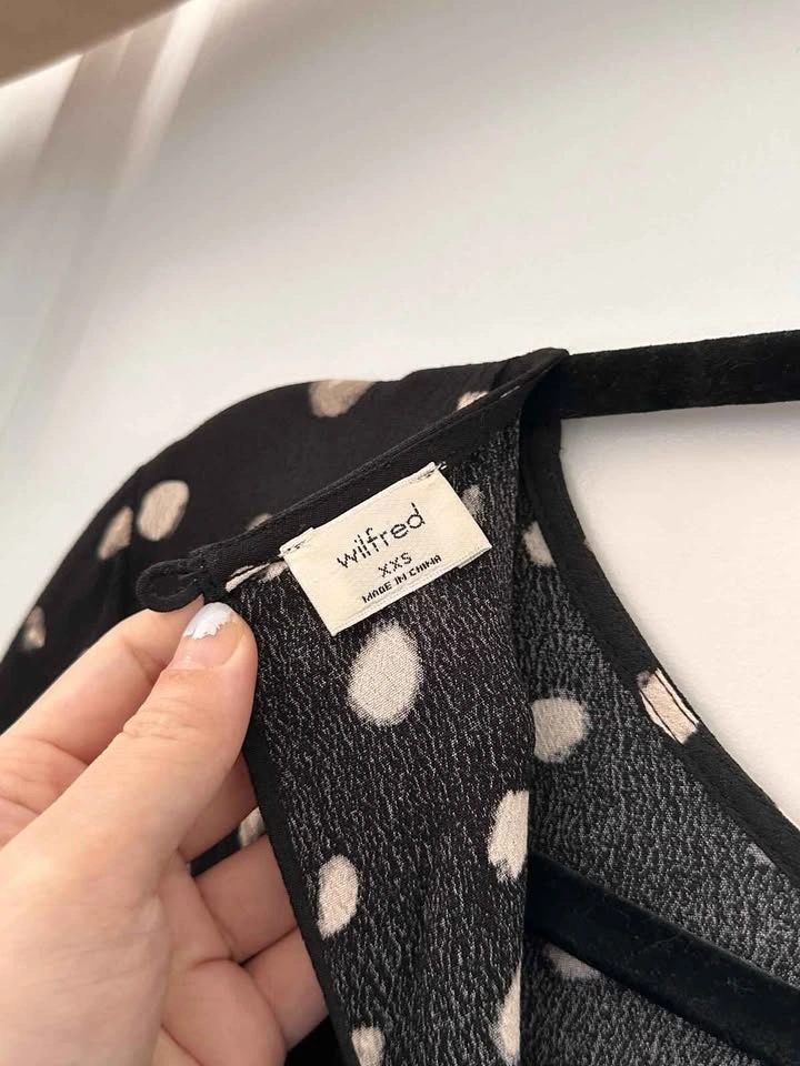 Aritzia Wilfred XXS Black Polka Dot Midi Dress - photo 2