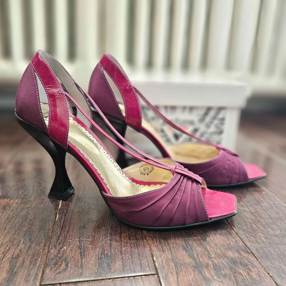 8.5 Fluevog Satin Patent Leather Purple Truly Heels - photo 4