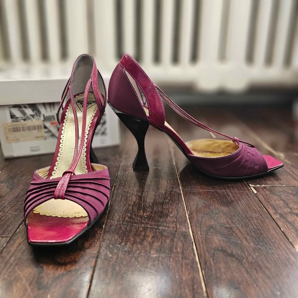 8.5 Fluevog Satin Patent Leather Purple Truly Heels - photo 5