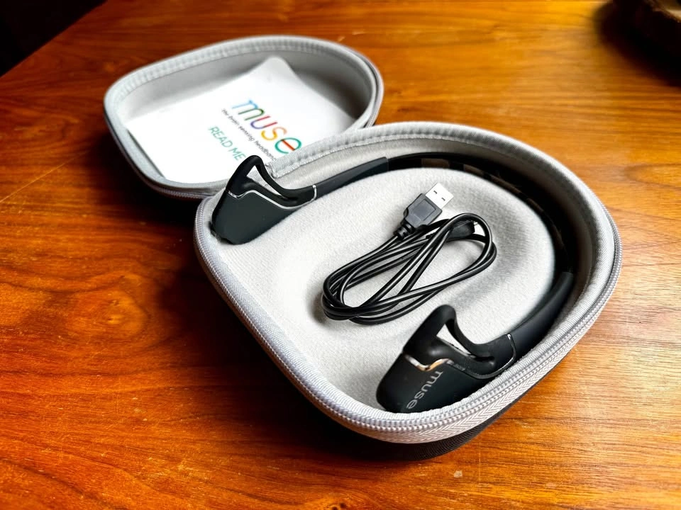 Muse Brainwave Sensing Headband for Meditation & Neurofeedback - photo 4