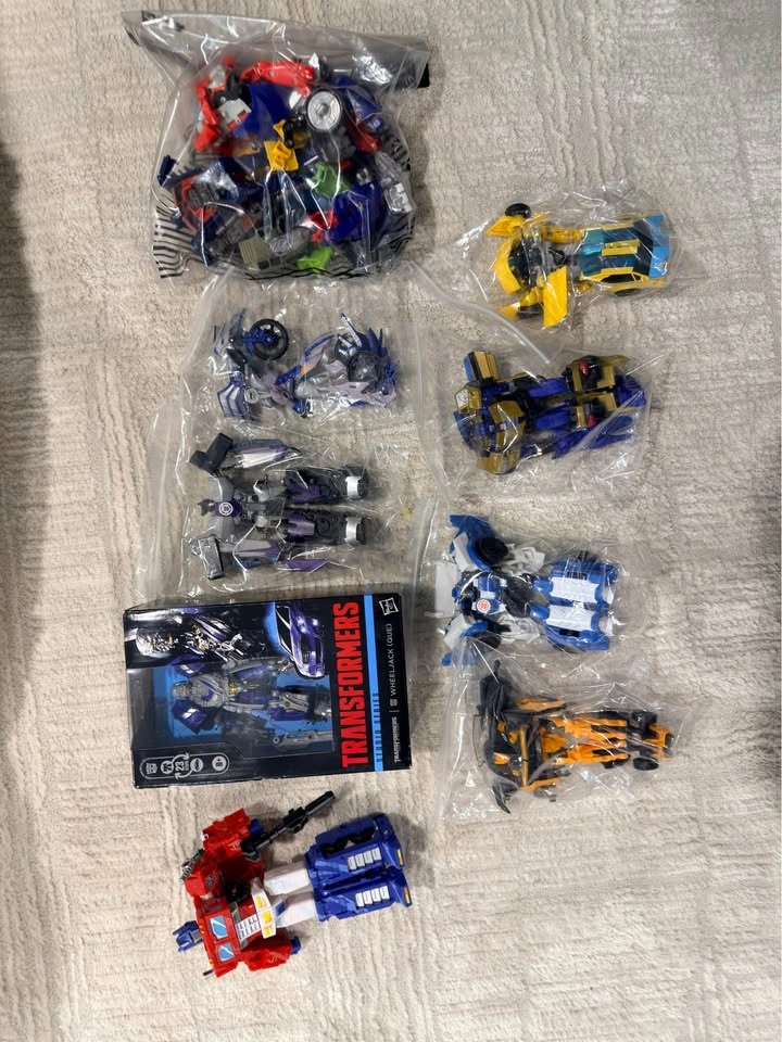 Huge Transformers Lot - photo 2