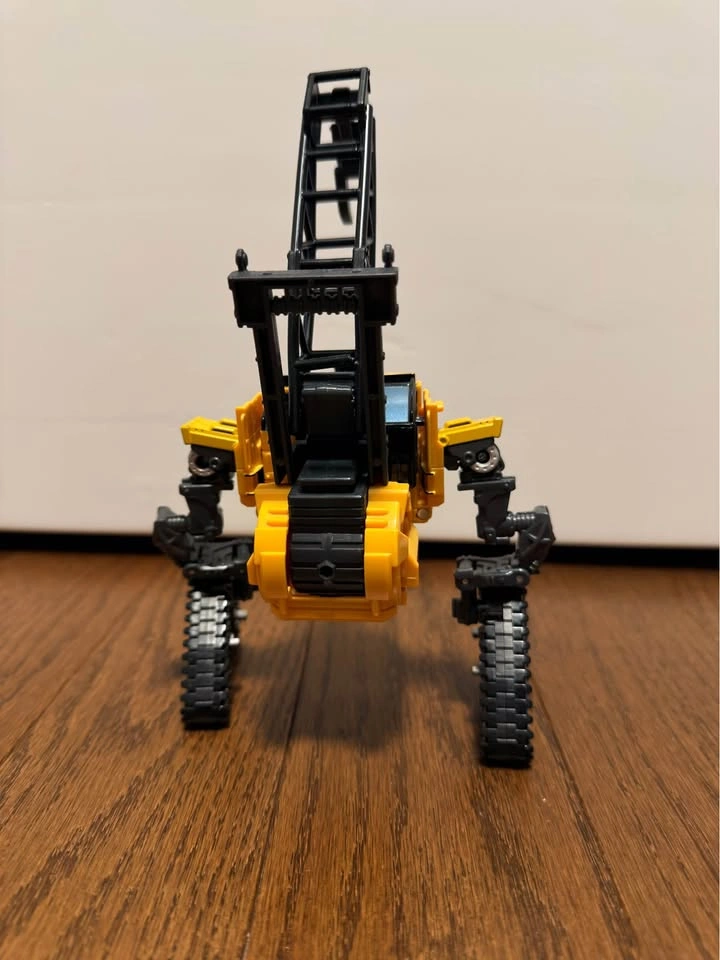Transformers ROTF Constructicon Hightower - photo 3