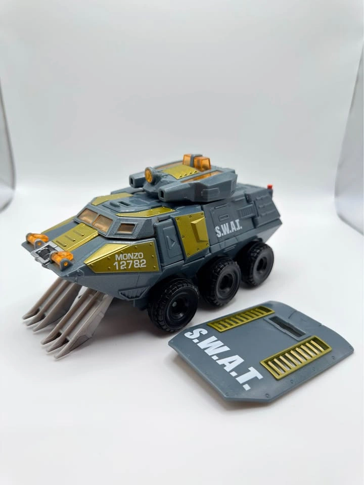 Transformers Universe Onslaught 2008 - photo 2