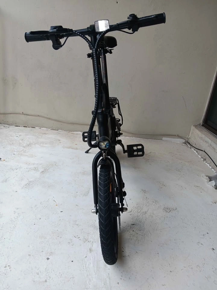WHIZZ Folding Electric Bike E-bike w/ Disc Brakes - photo 2