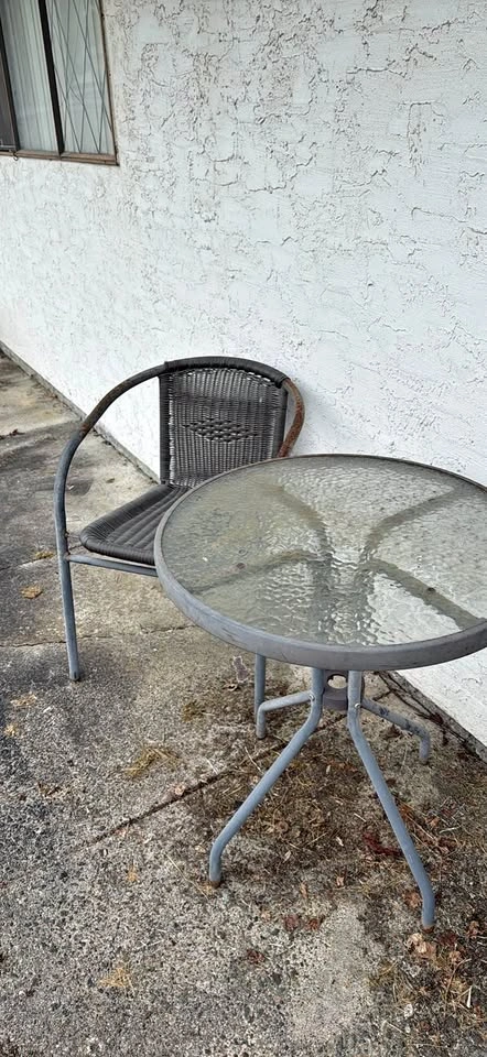 Outdoor chair and table