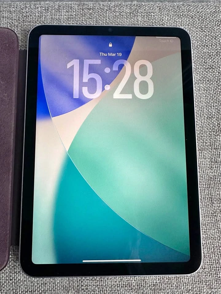 iPad Mini 6th Gen 64GB Purple (Wifi) w/ Folio Case