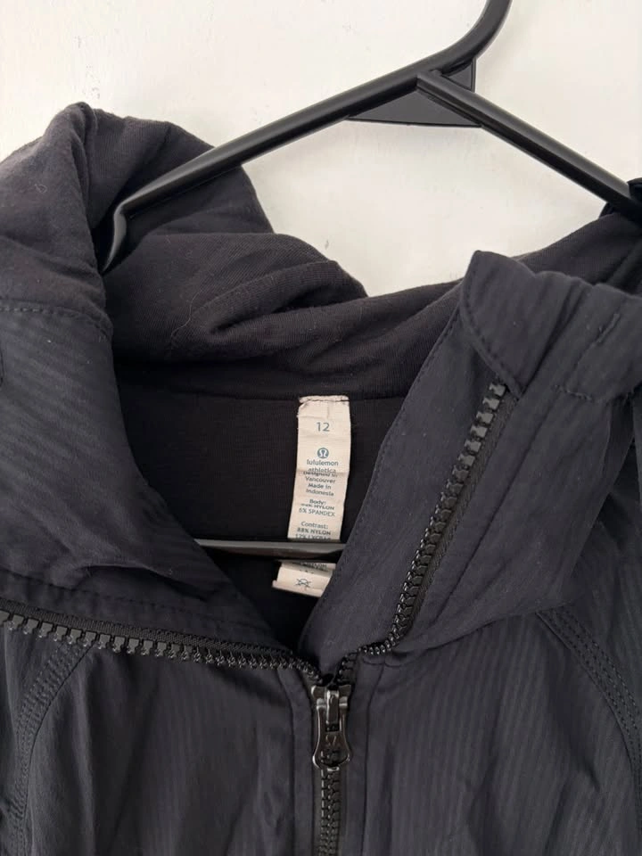 Lululemon Women's Jacket + Pants Set Size 12 - photo 3