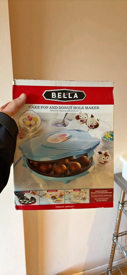 Bella Cake Pop and Donut Hole Maker