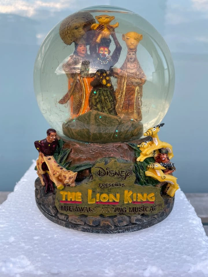 Disney Lion King Musical Snow Globe - Plays Circle of Life - photo 3