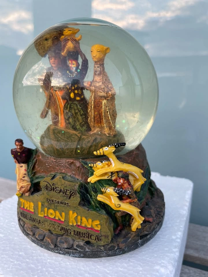 Disney Lion King Musical Snow Globe - Plays Circle of Life - photo 5