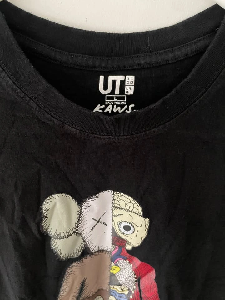 KAWS x Uniqlo UT Flayed Anatomy Men's Black T-Shirt L - photo 2
