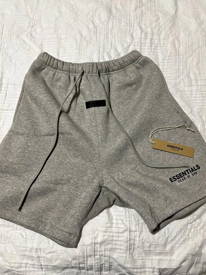 Essentials FOG shorts M size