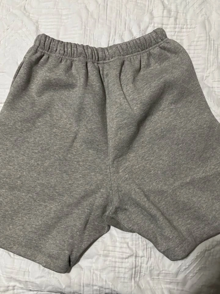 Essentials FOG shorts M size - photo 3