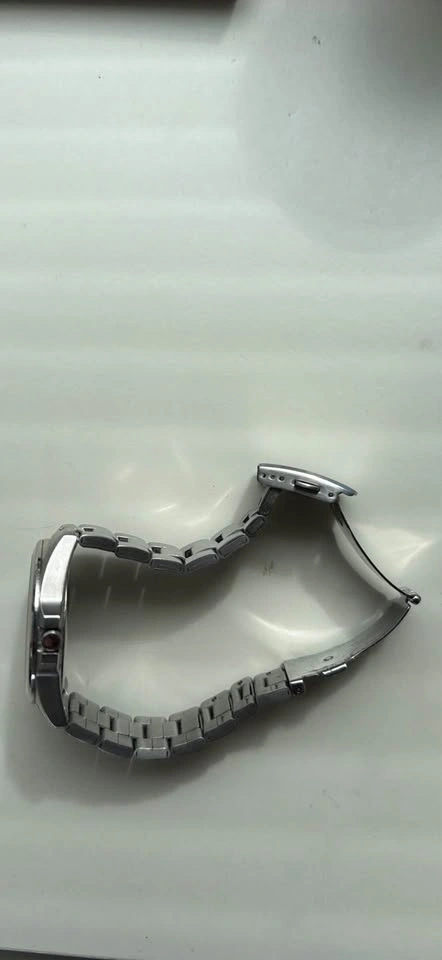 Citizen Quartz Watch – Stainless Steel – Excellent Condition - photo 2