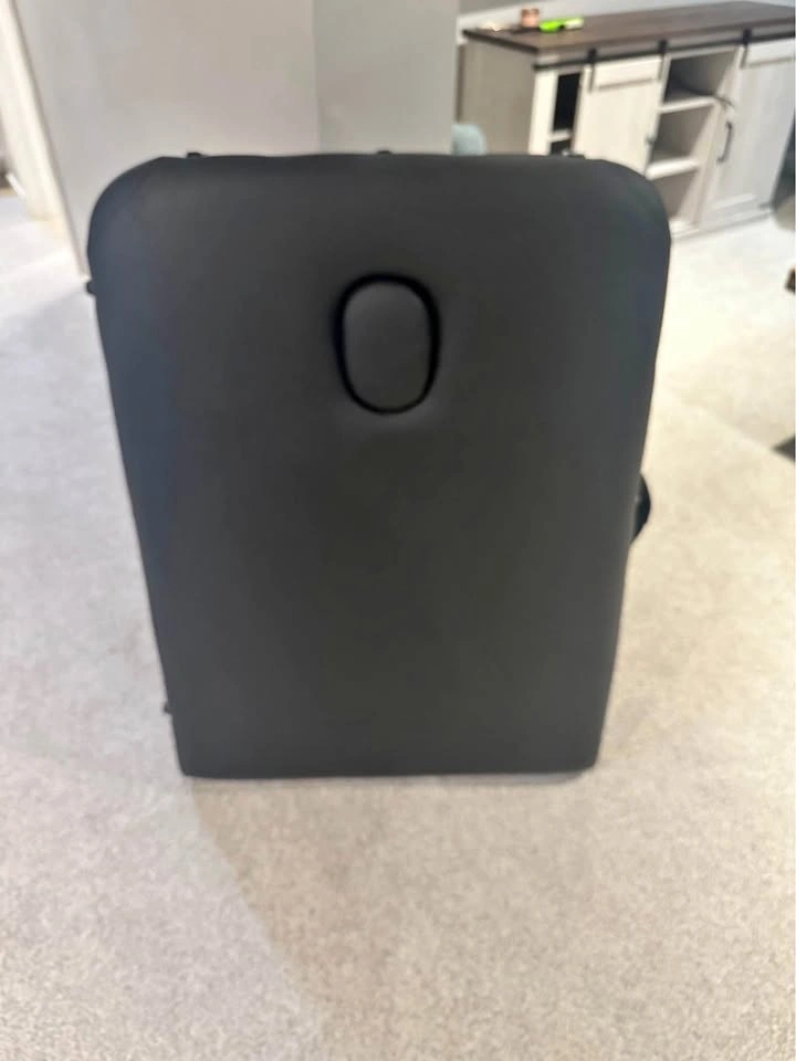 Portable Massage Table (Includes Carry Case)