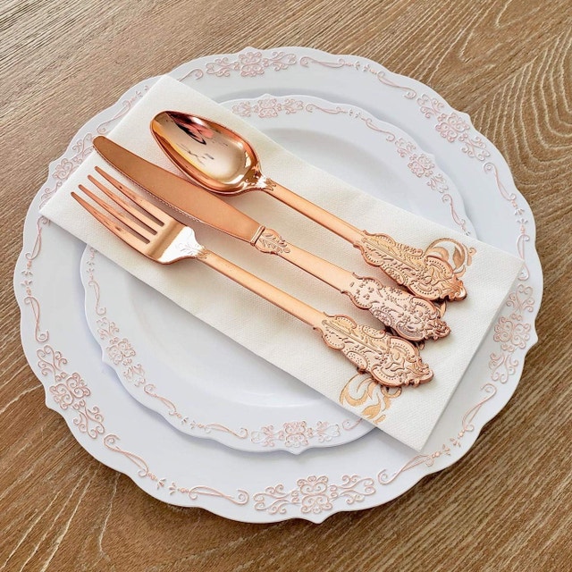 NEW Plastic Plate Setting, 175pcs for 25 Guests, Rose Gold - photo 2