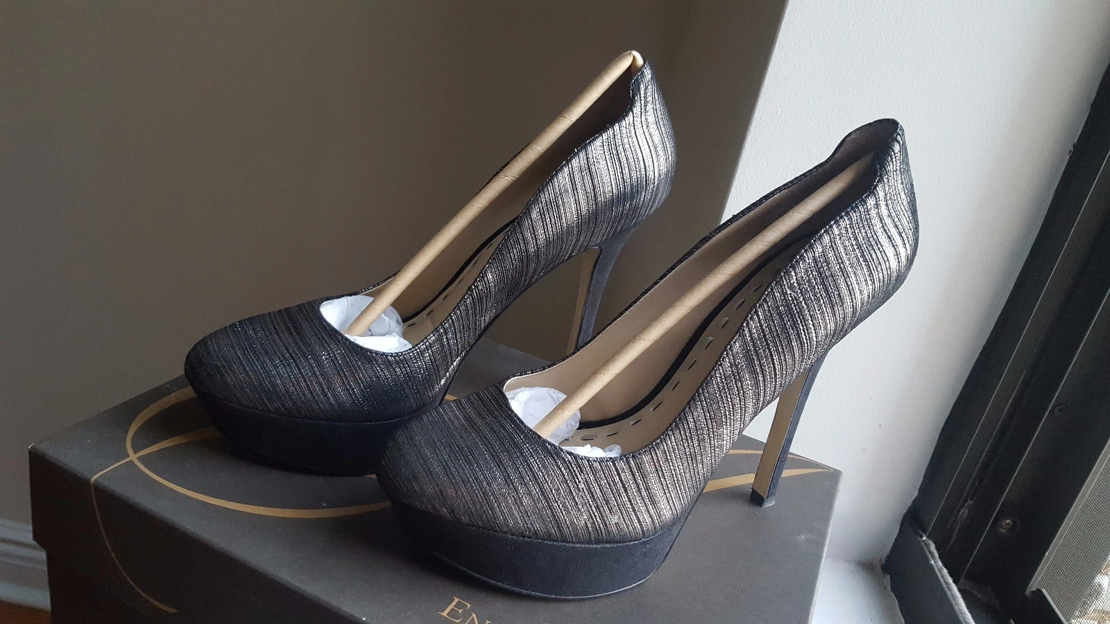 Enzo Angiolini Black/Silver Women's Shoes Size 8.5